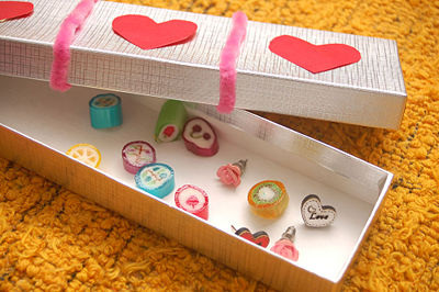 Make a Valentine's Day Box