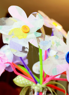 Make an easy Paper flower for Mother's Day