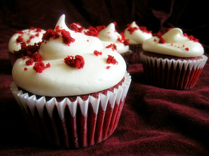 Make Valentine Red Velvet Cupcakes